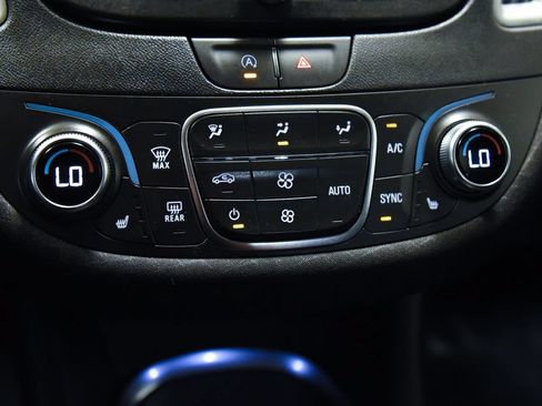 Used 2023 Chevrolet Malibu LT w/ Driver Confidence Package FWD image 18