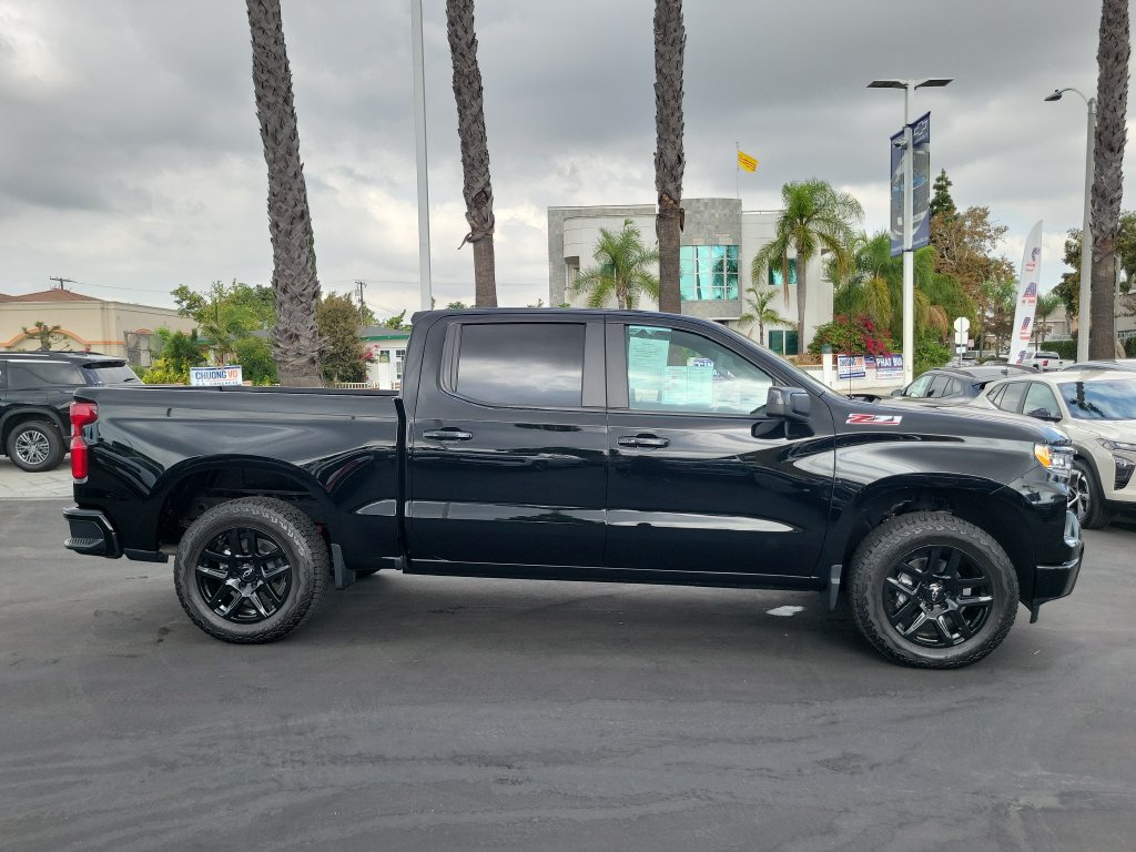 Used 2026 Chevrolet Silverado 1500 RST w/ Z71 Off-Road Package AWD/4WD image 32