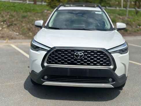 Used 2024 Toyota Corolla Cross XLE AWD/4WD image 10