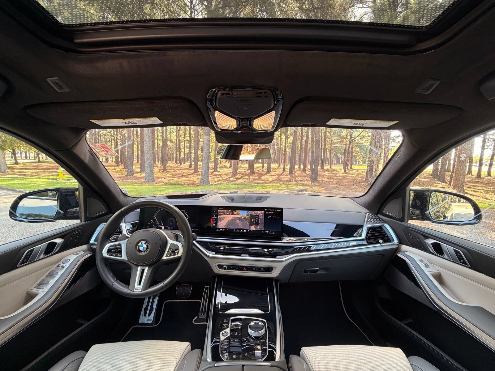 Used 2025 BMW X7 M60i AWD/4WD image 2