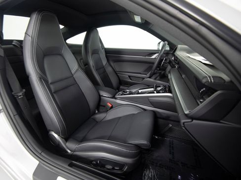 Certified 2024 Porsche 911 Carrera RWD image 38