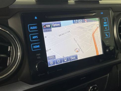 Used 2018 Toyota Tacoma TRD Sport w/ Technology Package AWD/4WD image 8