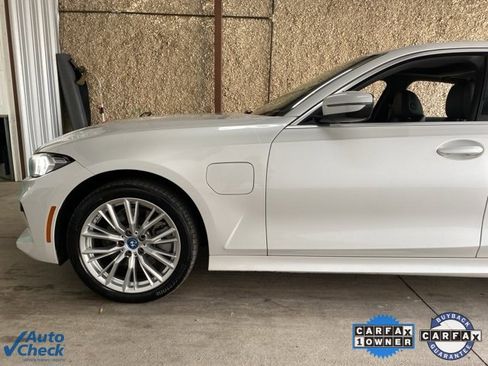 Used 2024 BMW 330e w/ Convenience Package image 94