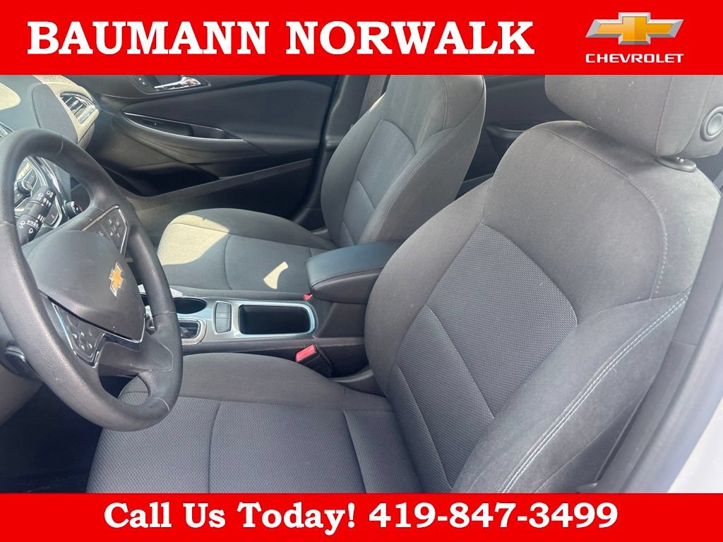 Used 2017 Chevrolet Cruze LT FWD image 19