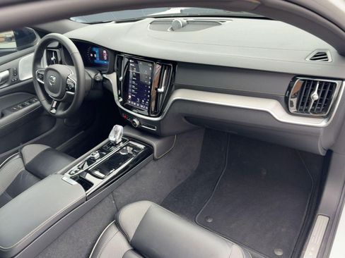 Certified 2024 Volvo V60 T8 Polestar image 21