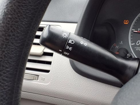 Used 2013 Toyota Corolla L FWD image 14