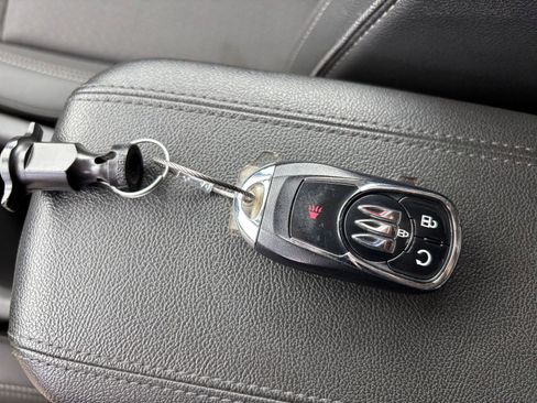 Used 2025 Buick Encore GX Preferred FWD image 21