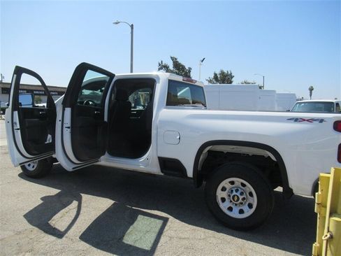 Used 2021 Chevrolet Silverado 2500 W/T image 9