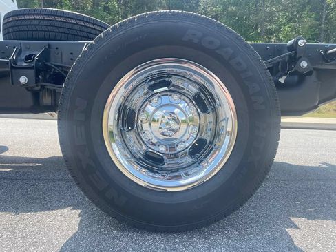 New 2026 RAM 3500 Tradesman AWD/4WD image 9