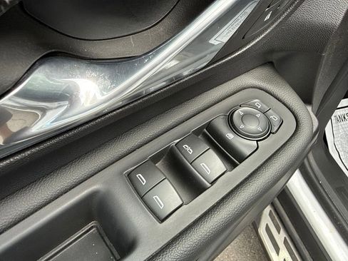 Used 2024 GMC Terrain AT4 w/ LPO, 'HIT The Road' Package AWD/4WD image 22