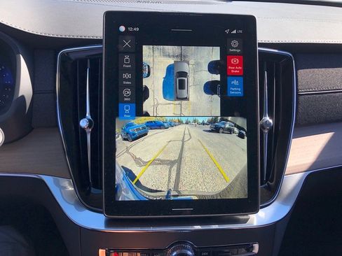 New 2026 Volvo XC90 B6 Plus w/ Protection Package Premier image 26