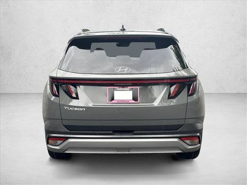 Certified 2025 Hyundai Tucson Limited image 8