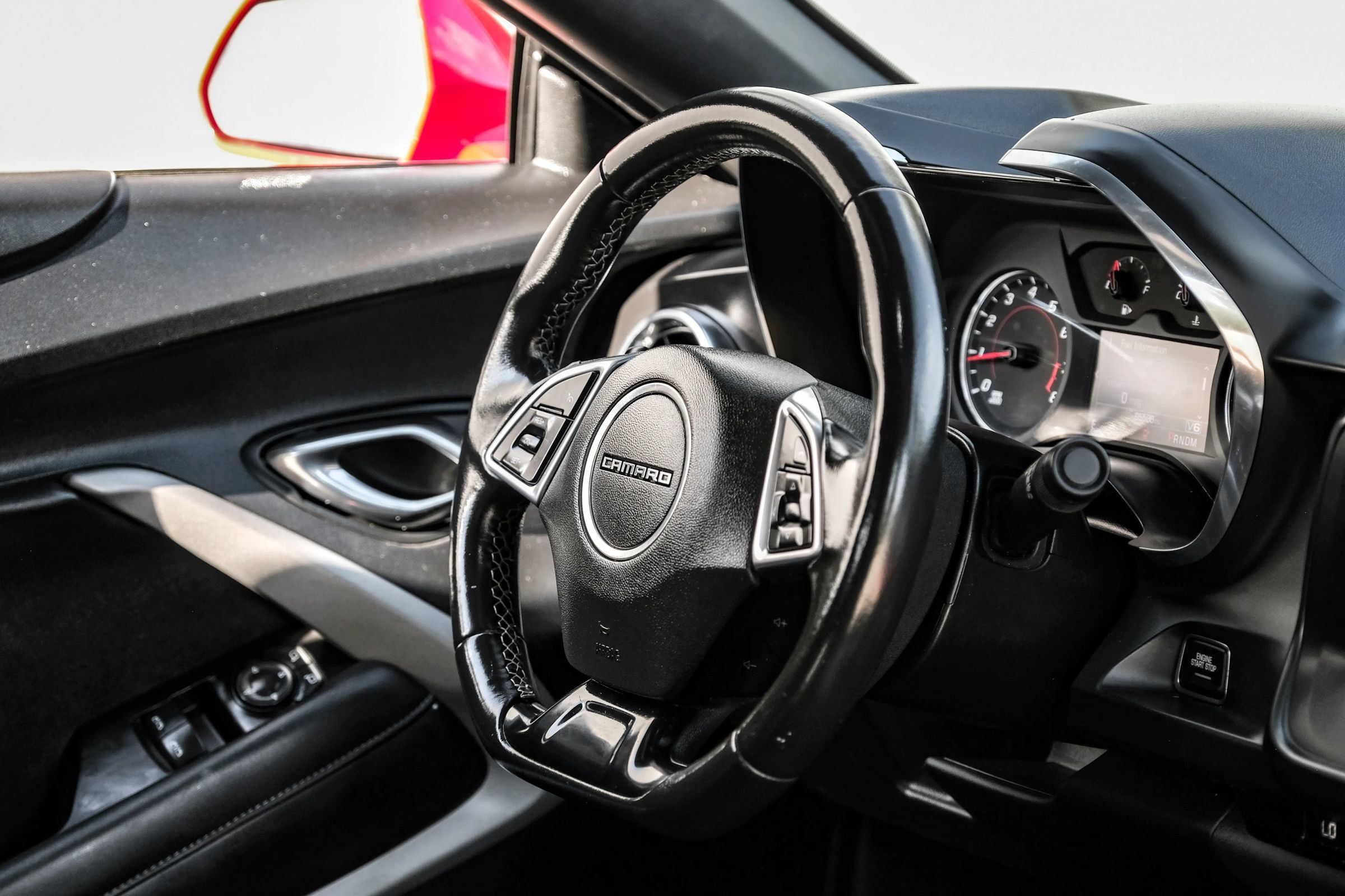 Used 2020 Chevrolet Camaro LT RWD image 21