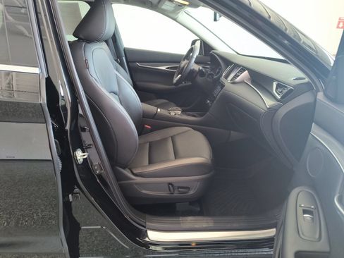 Certified 2025 INFINITI QX50 Luxe AWD/4WD image 22