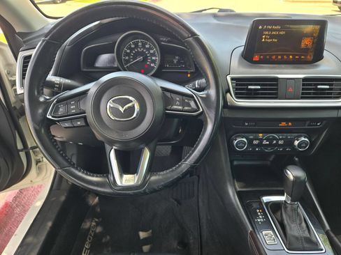 Used 2017 MAZDA MAZDA3 Touring FWD image 9