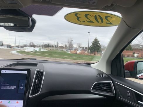 Used 2023 Ford Edge SEL image 23