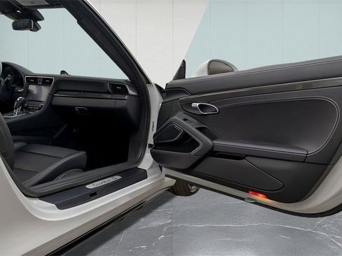 Used 2019 Porsche 911 Turbo S image 27
