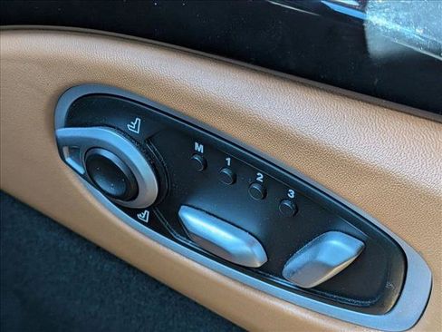 Used 2022 Aston Martin V8 Vantage Coupe RWD image 15