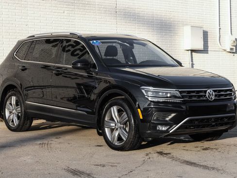 Used 2018 Volkswagen Tiguan SEL Premium image 6