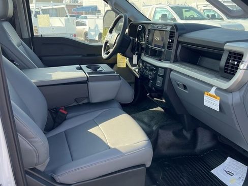 New 2024 Ford F550 4x4 Regular Cab Super Duty image 8