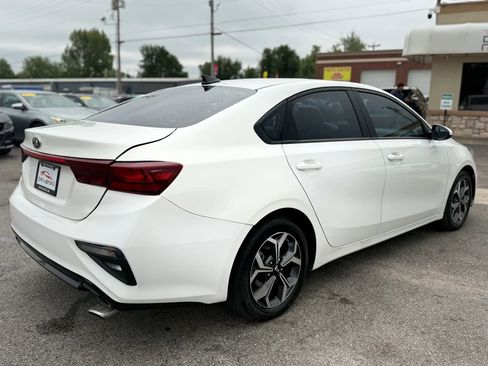 Used 2019 Kia Forte LXS FWD image 5