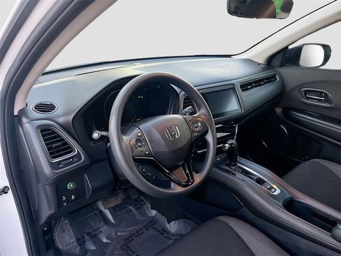 Used 2022 Honda HR-V EX image 9