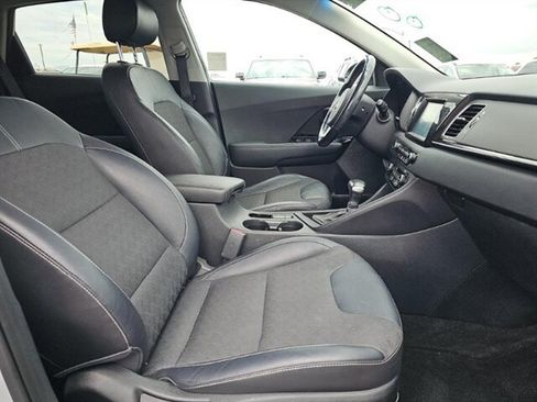 Used 2019 Kia Niro EX FWD image 15