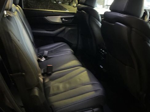 Used 2024 Acura MDX SH-AWD w/ Technology Package image 12