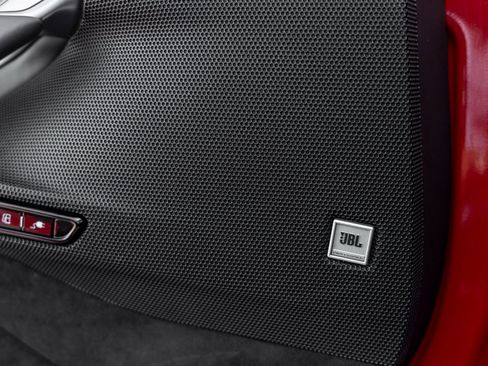 Used 2024 Ferrari SF90 Spider image 40