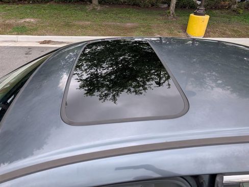 Used 2007 Acura TSX w/ Navigation FWD image 9