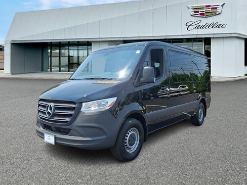 Used 2022 Mercedes-Benz Sprinter 2500 image 3