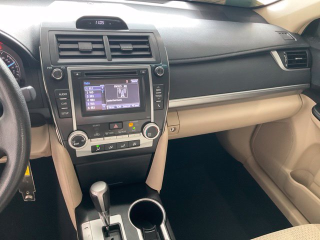 Used 2014 Toyota Camry LE FWD image 11