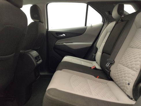 Used 2019 Chevrolet Equinox LS FWD image 18