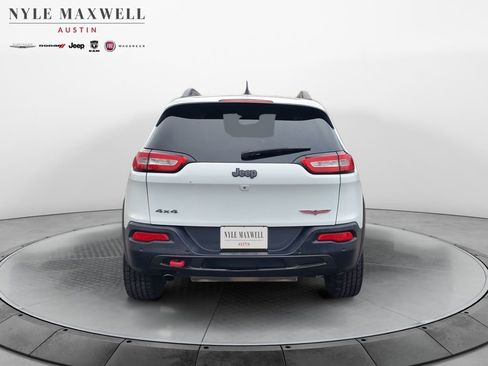 Used 2014 Jeep Cherokee Trailhawk image 14