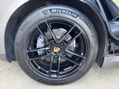 Used 2014 Porsche Panamera 4 AWD/4WD image 17