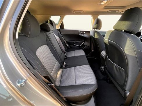 Certified 2025 Kia Soul EX image 28