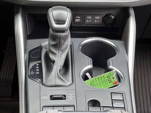 Certified 2024 Toyota Highlander LE AWD/4WD image 19