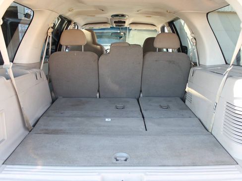 Used 2003 Ford Expedition XLT RWD image 30
