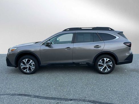 Used 2022 Subaru Outback Limited image 6