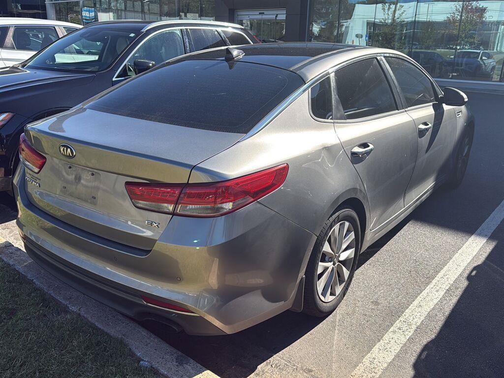 Used 2016 Kia Optima EX w/ Option Group 040 FWD image 4