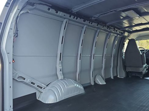 New 2025 Chevrolet Express 2500 image 9