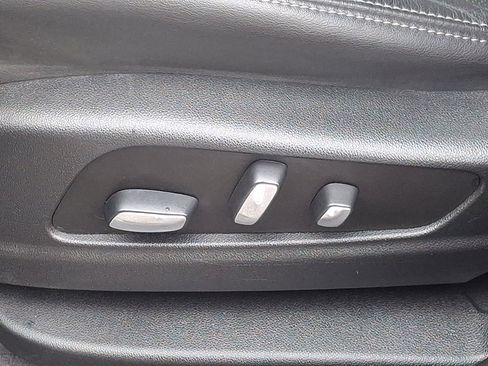 Used 2020 Cadillac XT6 Premium Luxury image 17