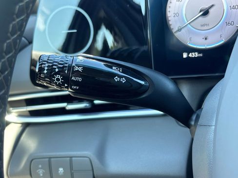 Used 2025 Hyundai Elantra SEL image 27