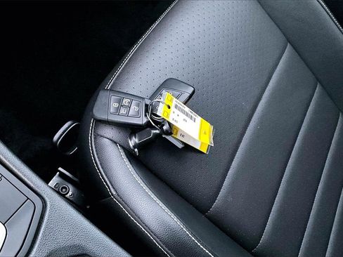 Used 2024 Volkswagen Jetta SE image 29