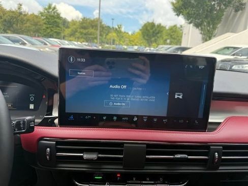 New 2025 Lincoln Corsair Reserve image 10