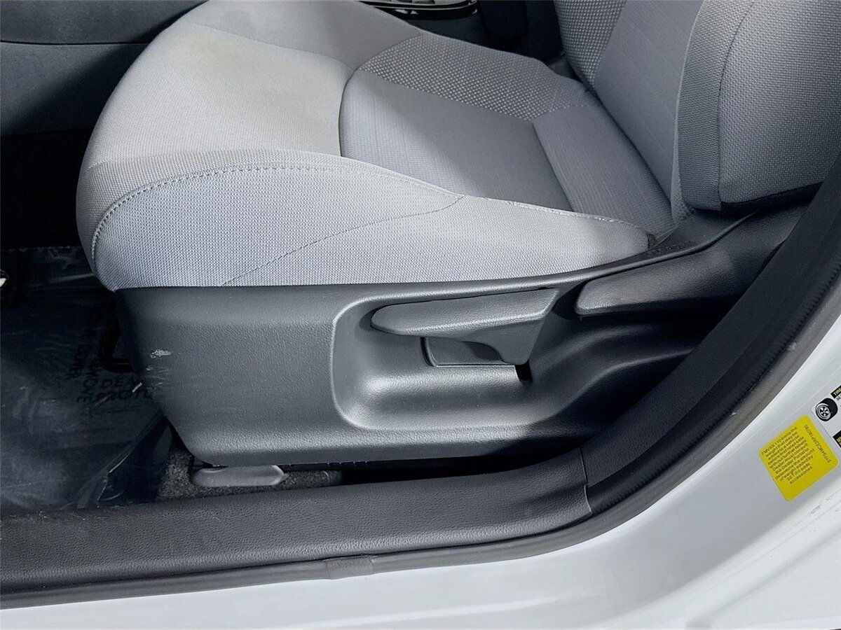 Used 2024 Toyota Corolla SE FWD image 19
