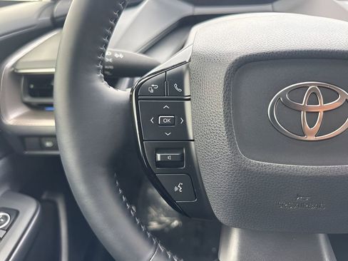Used 2025 Toyota Prius XLE image 14