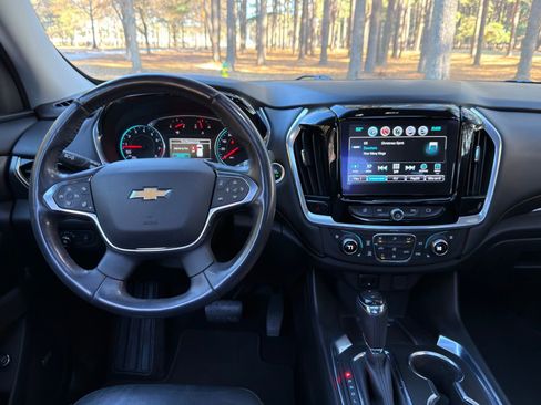 Used 2019 Chevrolet Traverse Premier w/ Driver Confidence II Package image 3