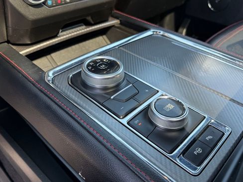 Used 2021 Ford Expedition Max Limited image 21