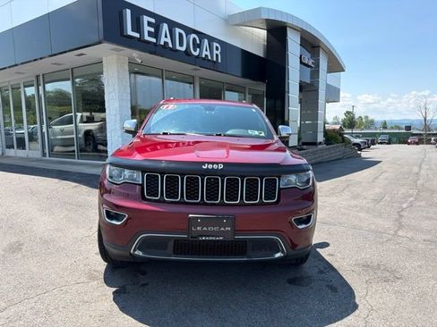Used 2019 Jeep Grand Cherokee Limited w/ Trailer Tow Group IV AWD/4WD image 8